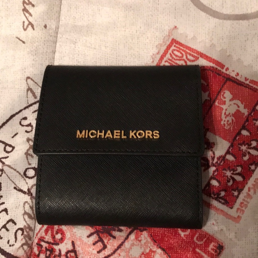 Michael Kors Jet Set Travel Wallet